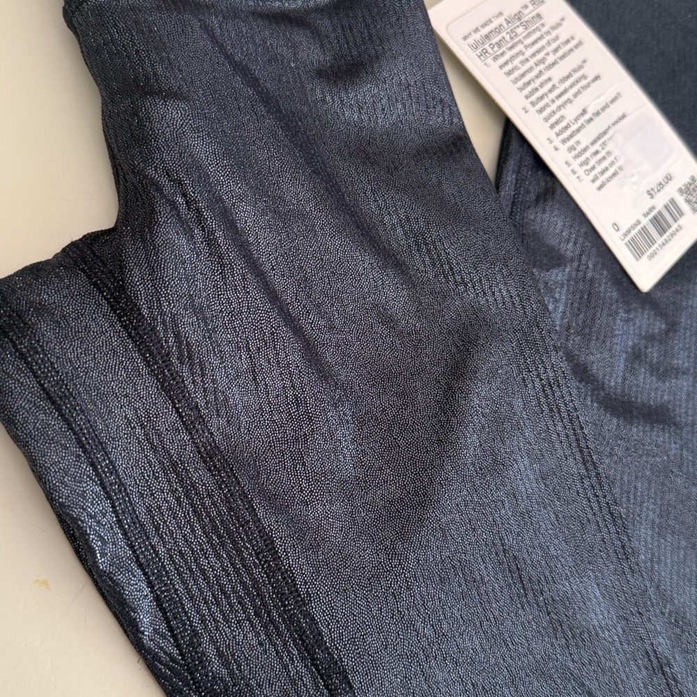 New with tags Lululemon Align Ribbed high rise pant 25 inch with shine - Picture 2 of 6